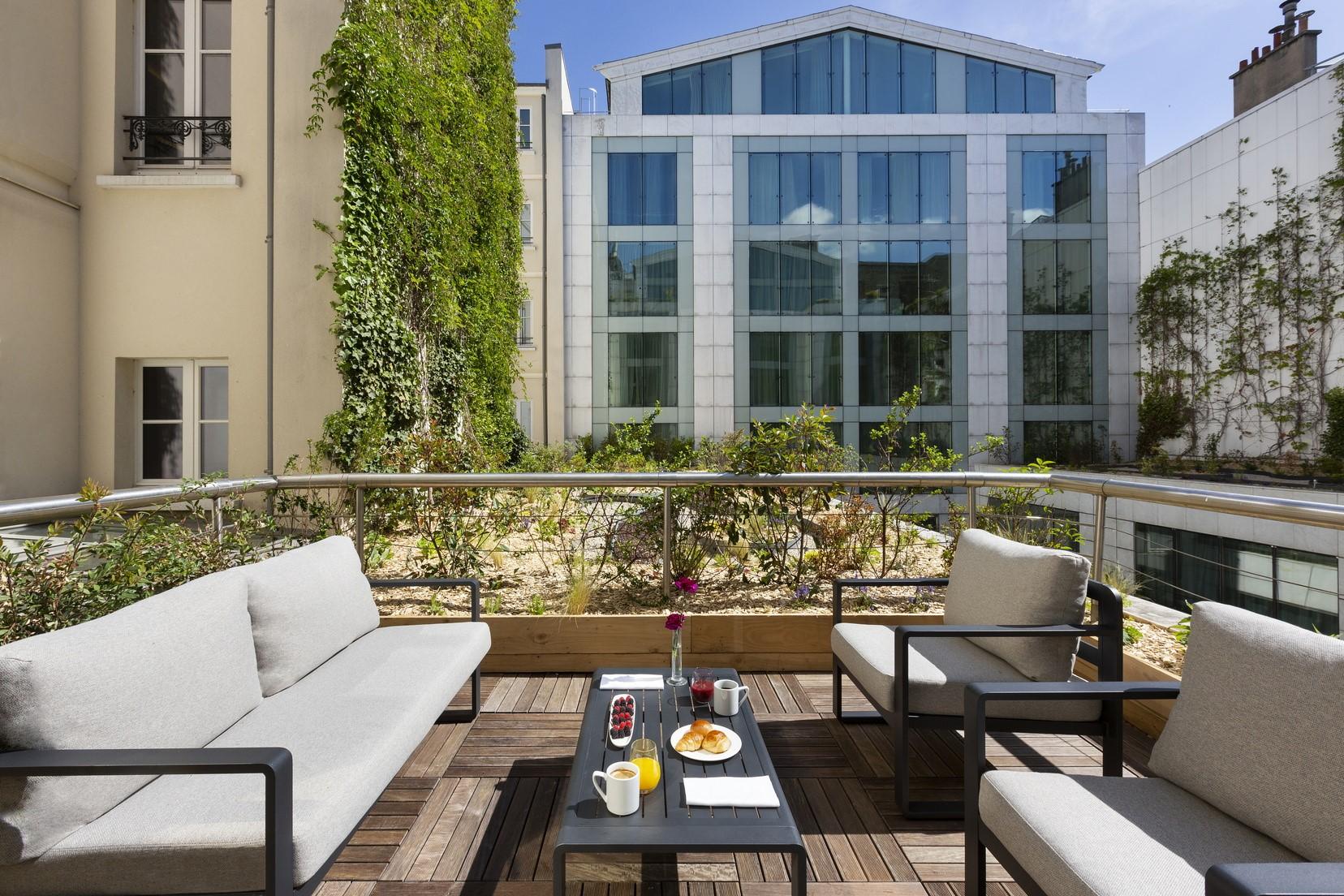 La Clef Tour Eiffel Paris By The Crest Collection Hotel Екстериор снимка