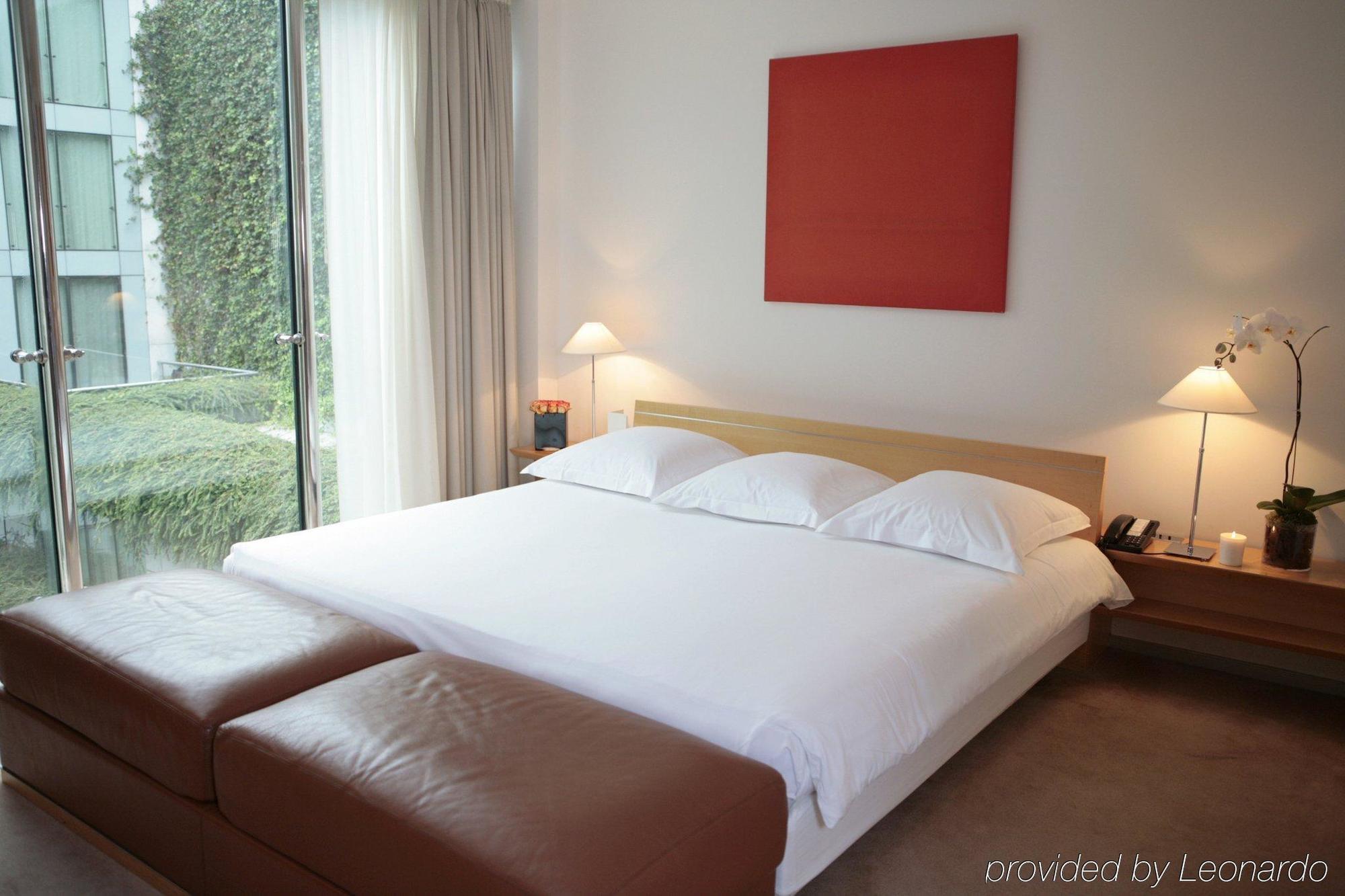 La Clef Tour Eiffel Paris By The Crest Collection Hotel Стая снимка